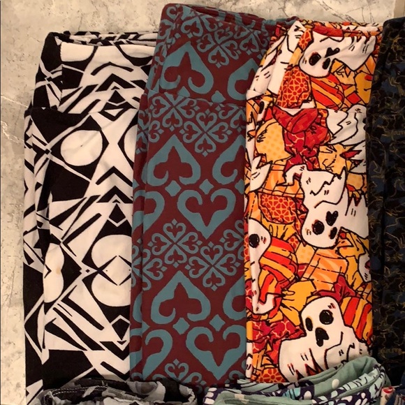9 pairs of one size Lularoe leggings - Picture 2 of 5